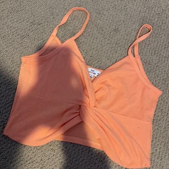 tank top - Picture 2 of 3